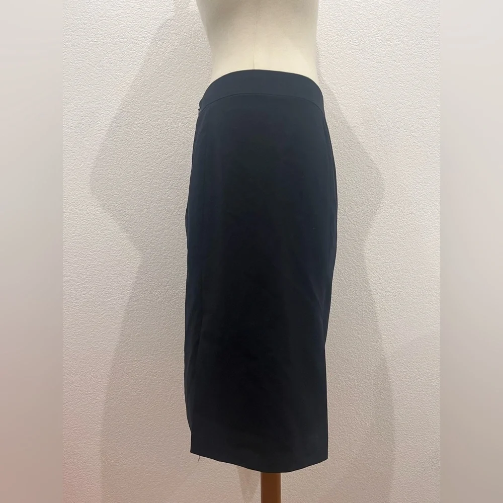 OOBE 8 Black Lined Knee-Length Straight‎ Skirt with Double Slit and Pocket.